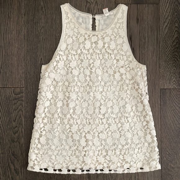 CLUB MONACO | Guipire lace-like sleeveless top - Picture 1 of 6